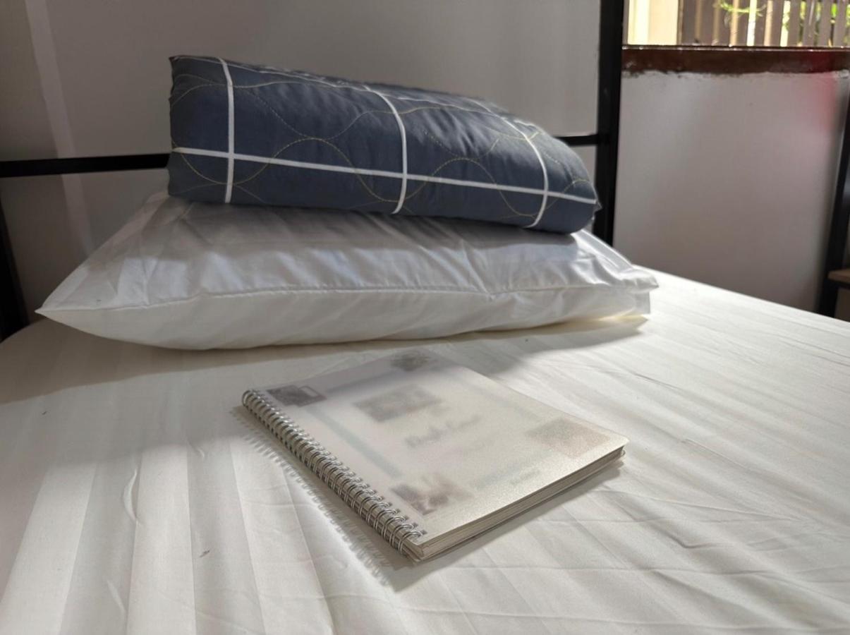 Aurora Backpackers Hostel Luang Prabang Buitenkant foto