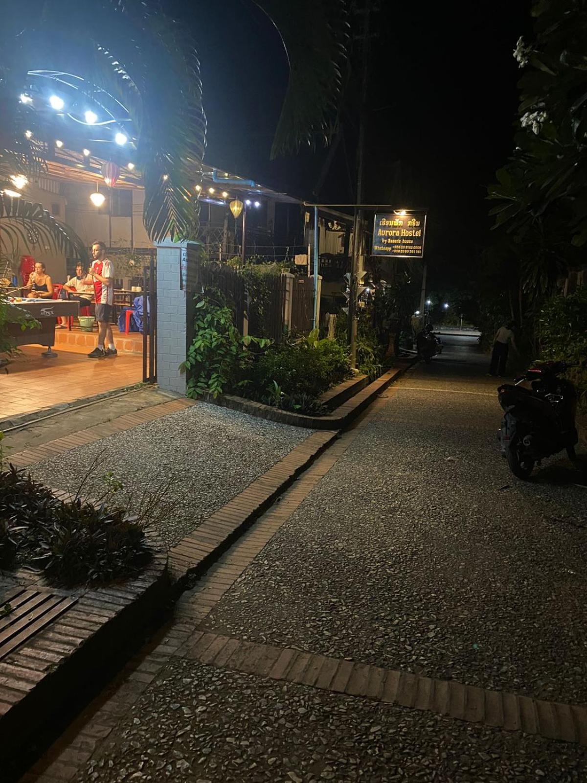 Aurora Backpackers Hostel Luang Prabang Buitenkant foto