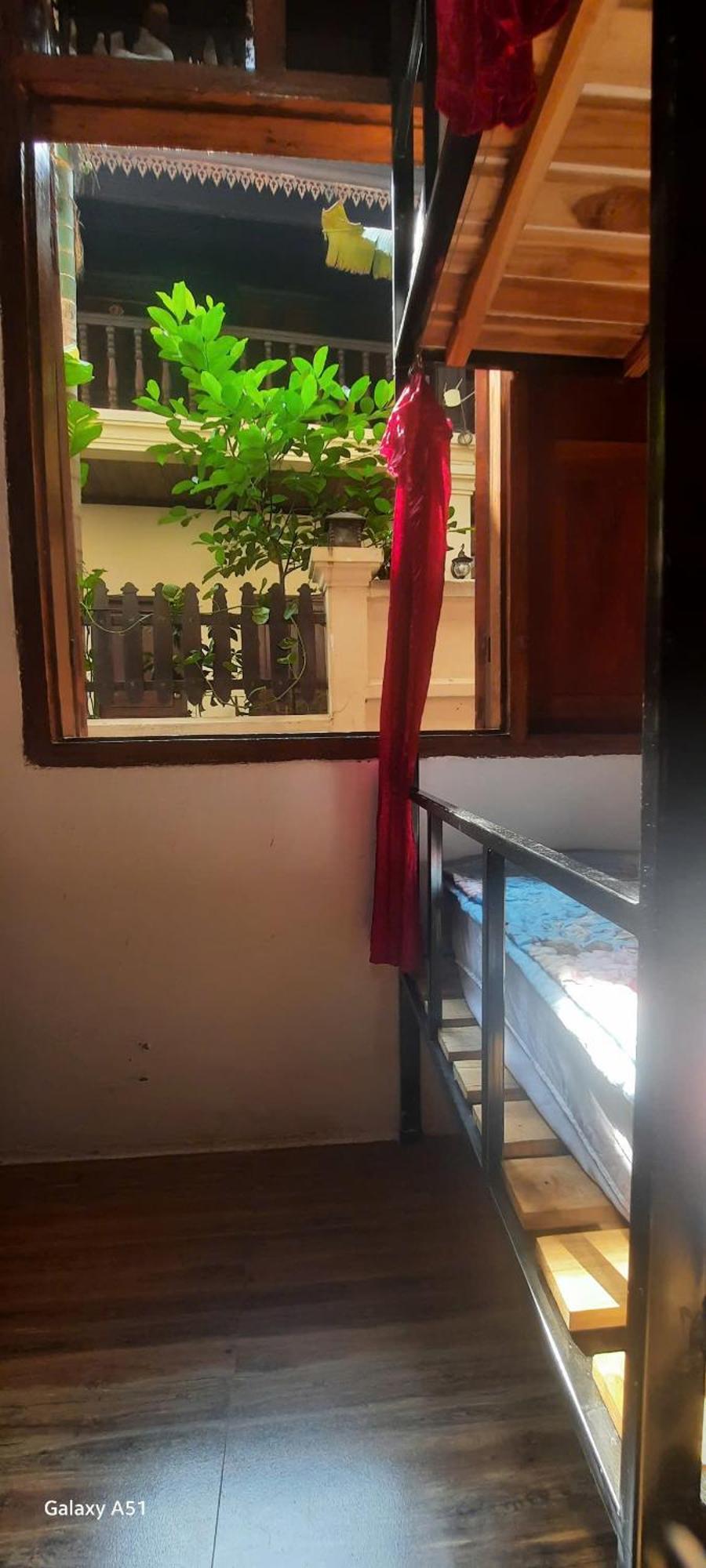 Aurora Backpackers Hostel Luang Prabang Buitenkant foto