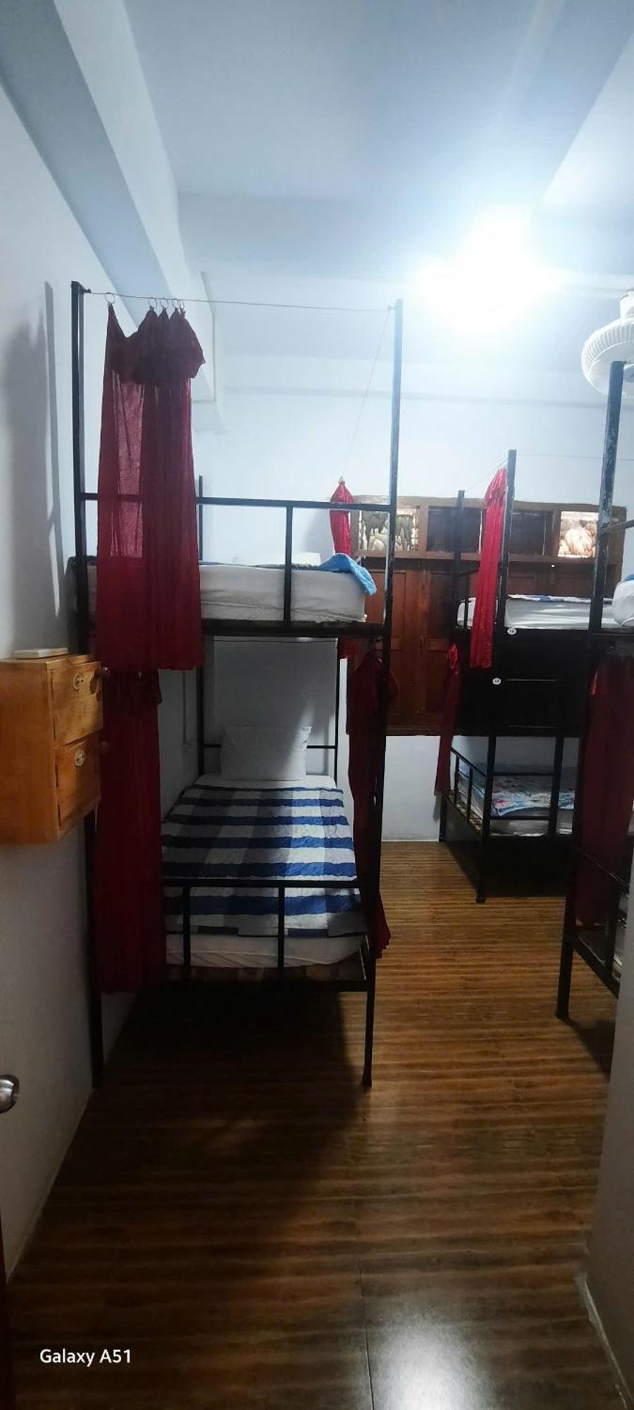 Aurora Backpackers Hostel Luang Prabang Buitenkant foto
