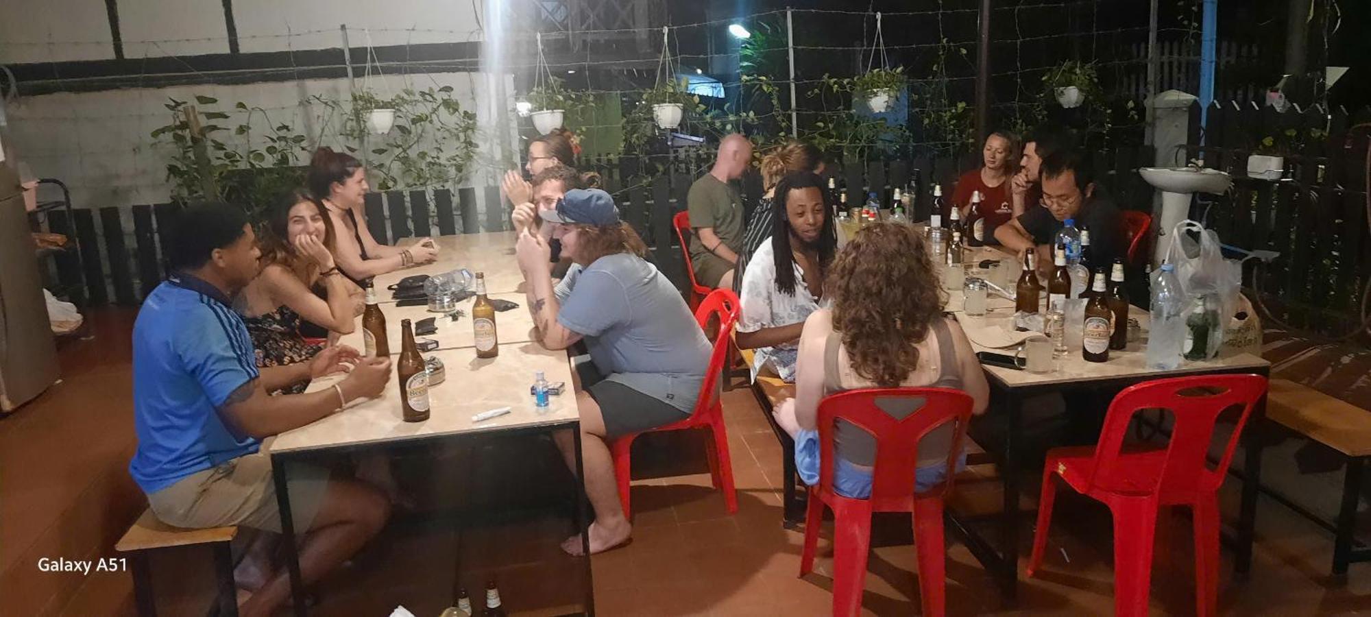 Aurora Backpackers Hostel Luang Prabang Buitenkant foto